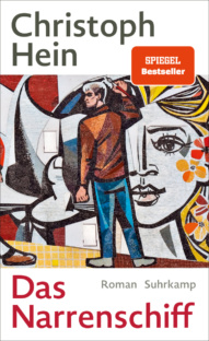 Ein Mann malt an einem überlebensgroßen Bild, das ein Frauenporträt zeigt.