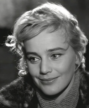 Ein Foto aus dem Jahr 1957, auf dem Maria Schell lächelt.